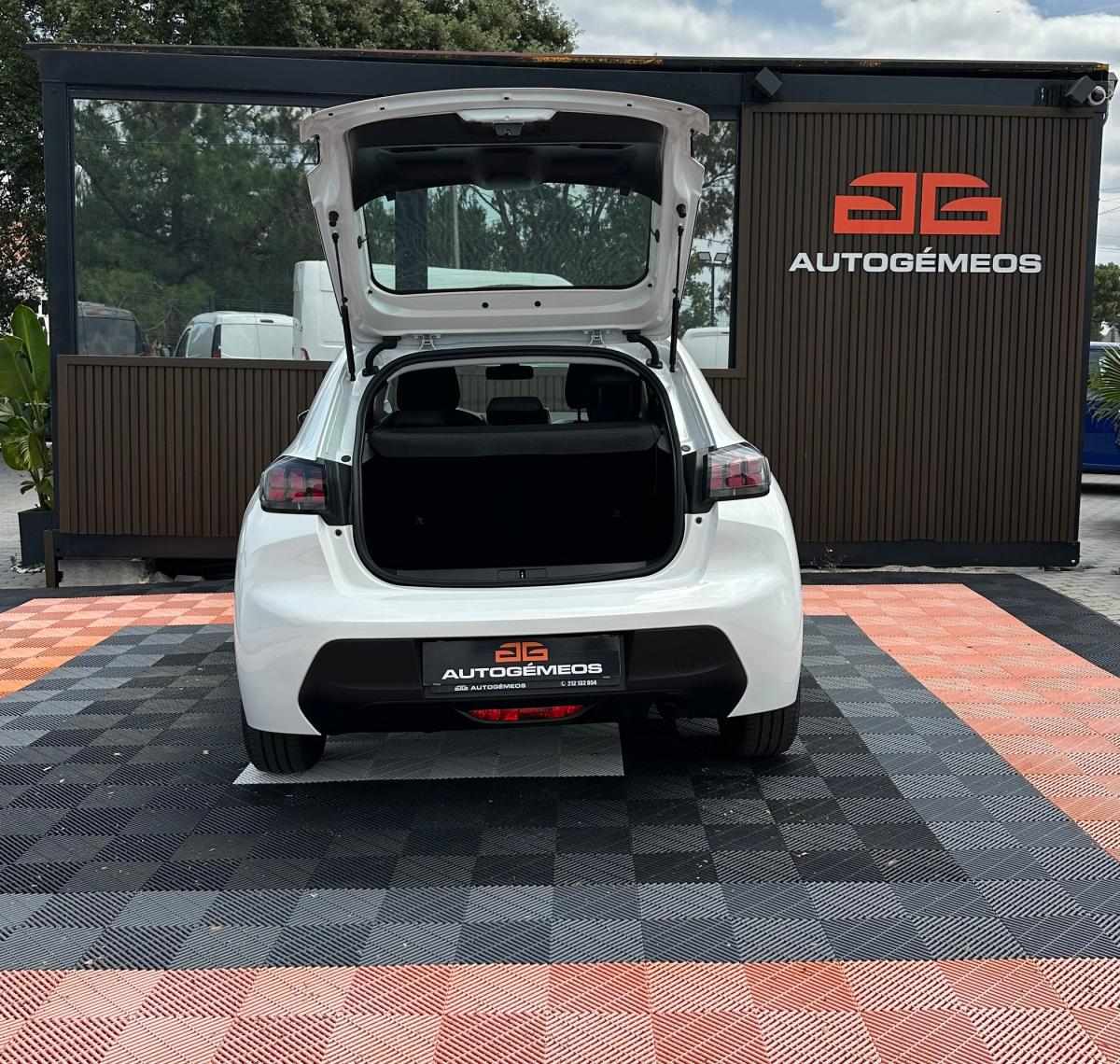 peugeot-208-2021-gasolina-1199cc