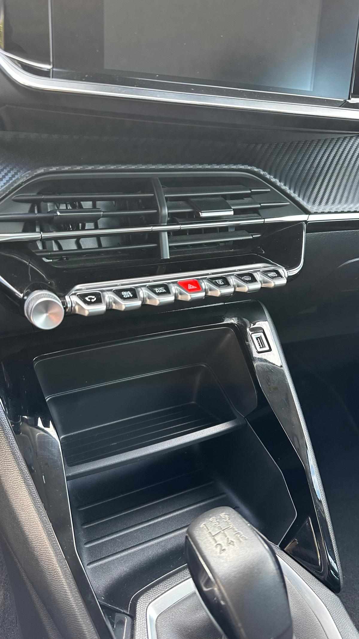 peugeot-208-2021-gasolina-1199cc