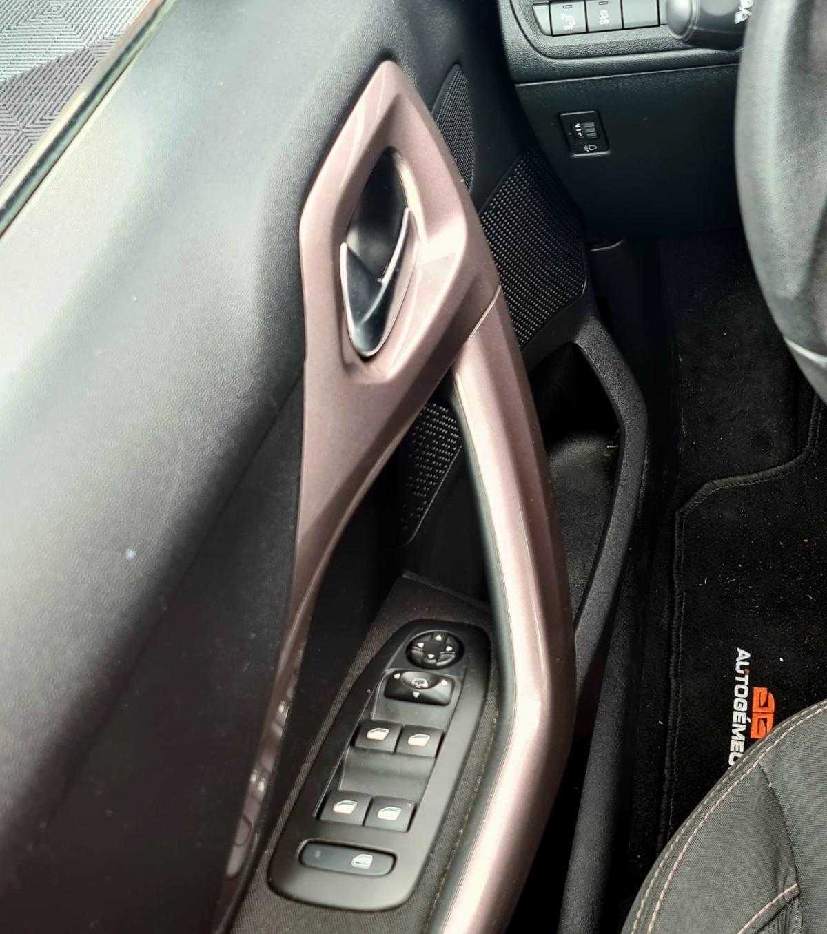 peugeot-2008-2015-diesel-1560cc
