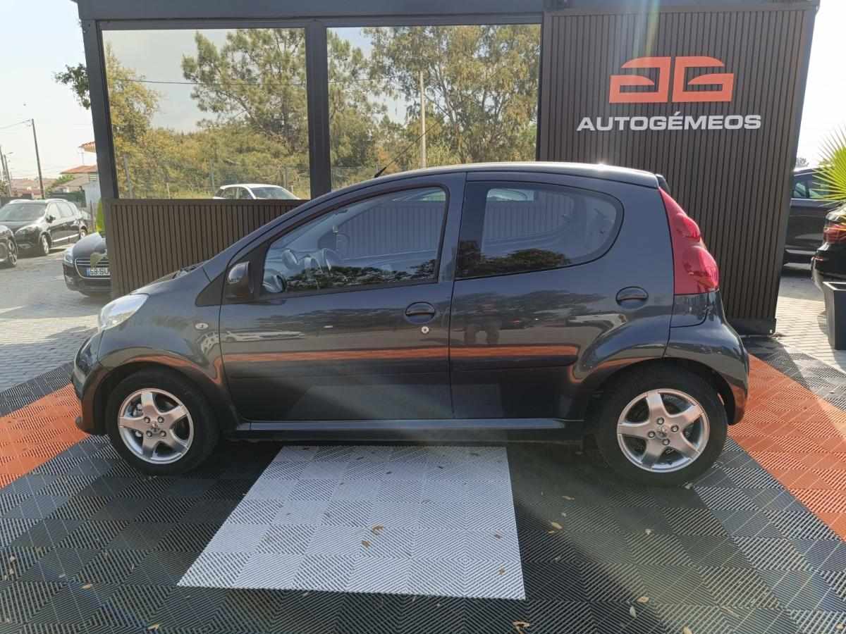 peugeot-107-2008-gasolina-998cc