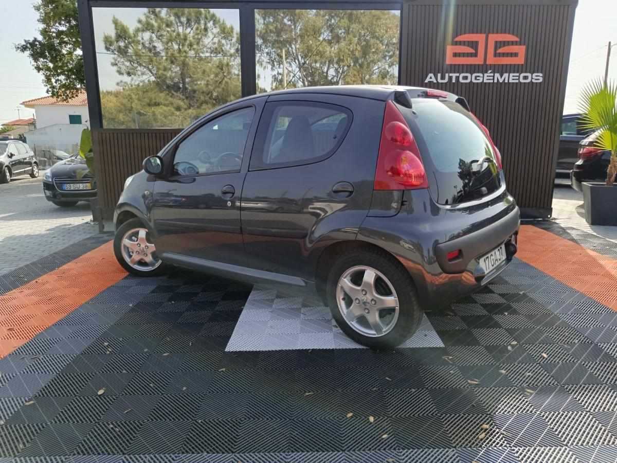 peugeot-107-2008-gasolina-998cc