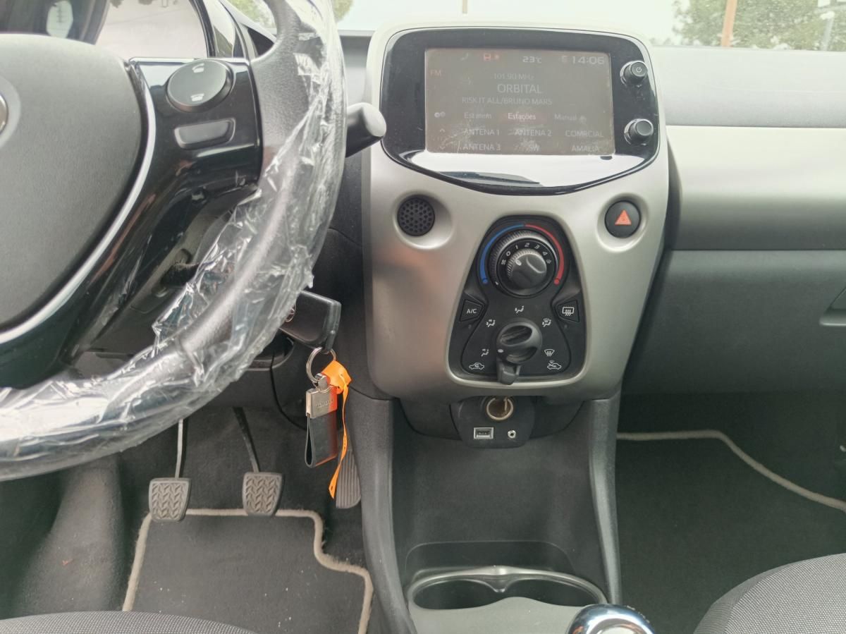 toyota-aygo-2016-gasolina-998cc