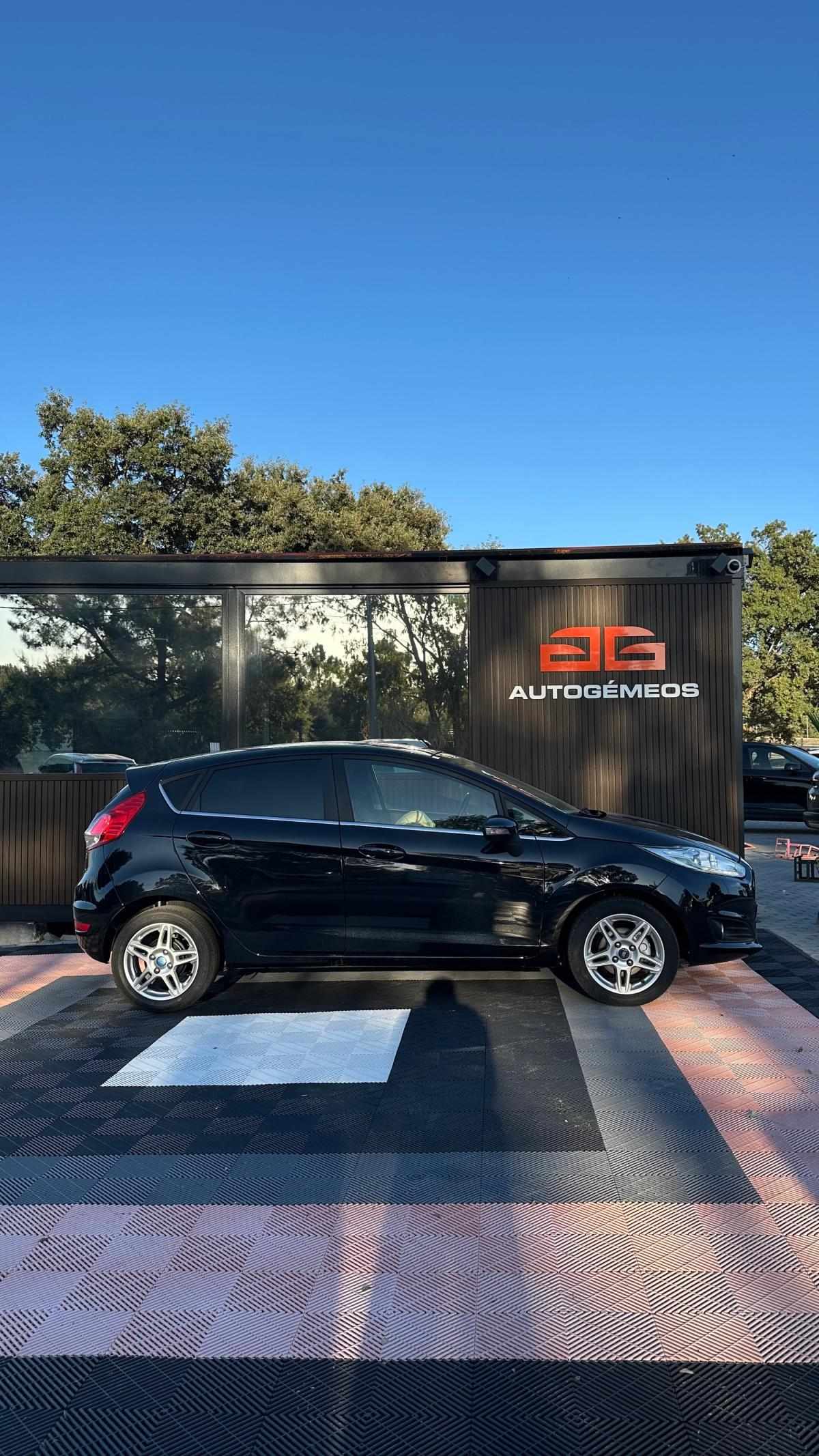 ford-fiesta-2015-gasolina-998cc