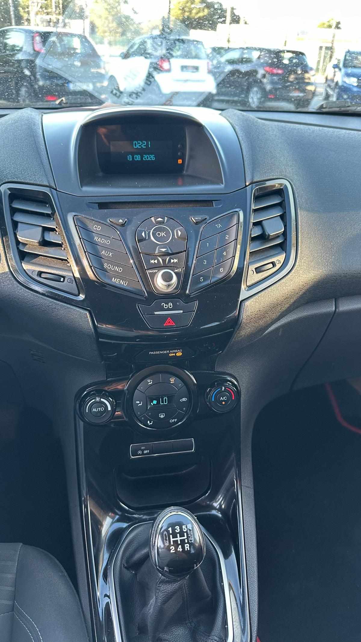 ford-fiesta-2015-gasolina-998cc