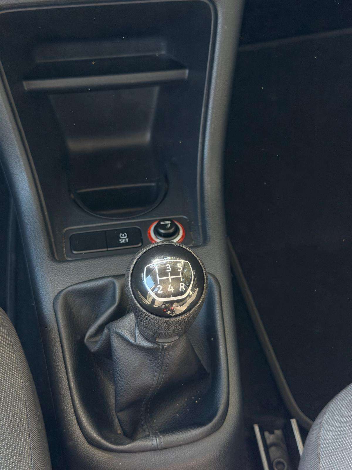 volkswagen-up-2017-gasolina-999cc