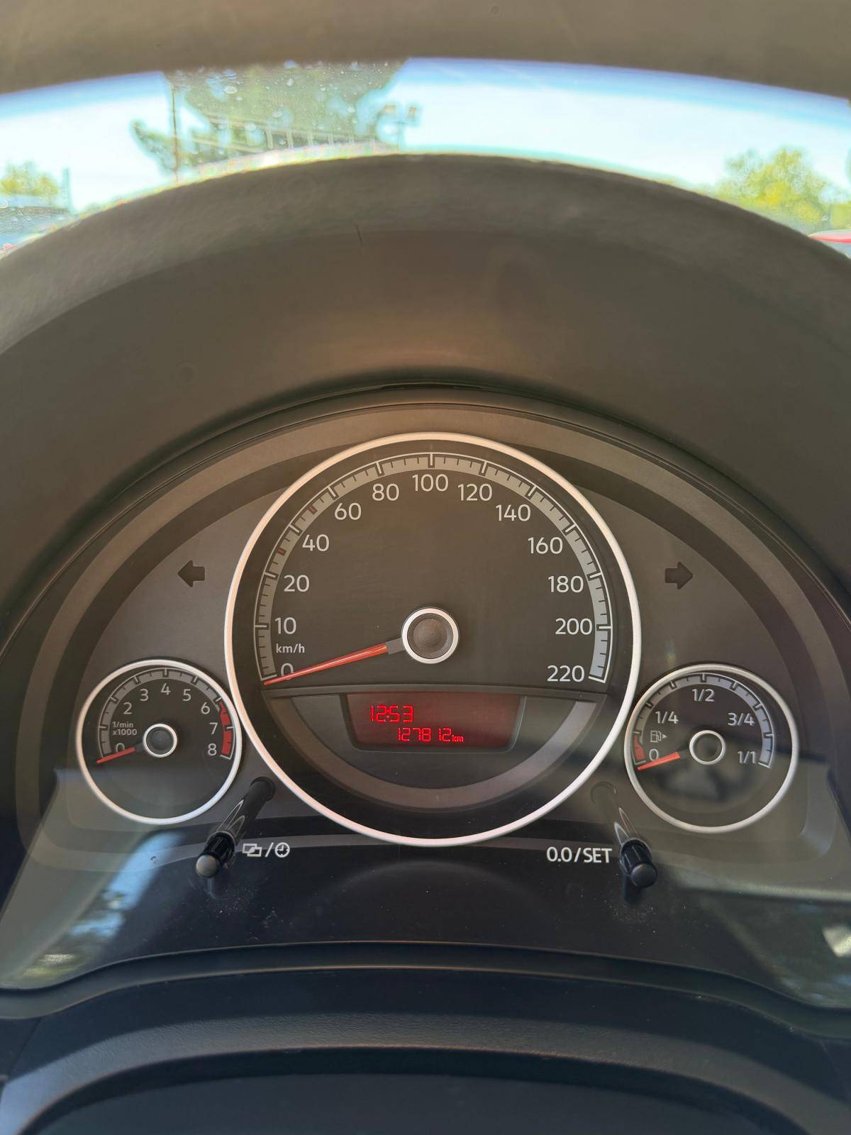 volkswagen-up-2017-gasolina-999cc