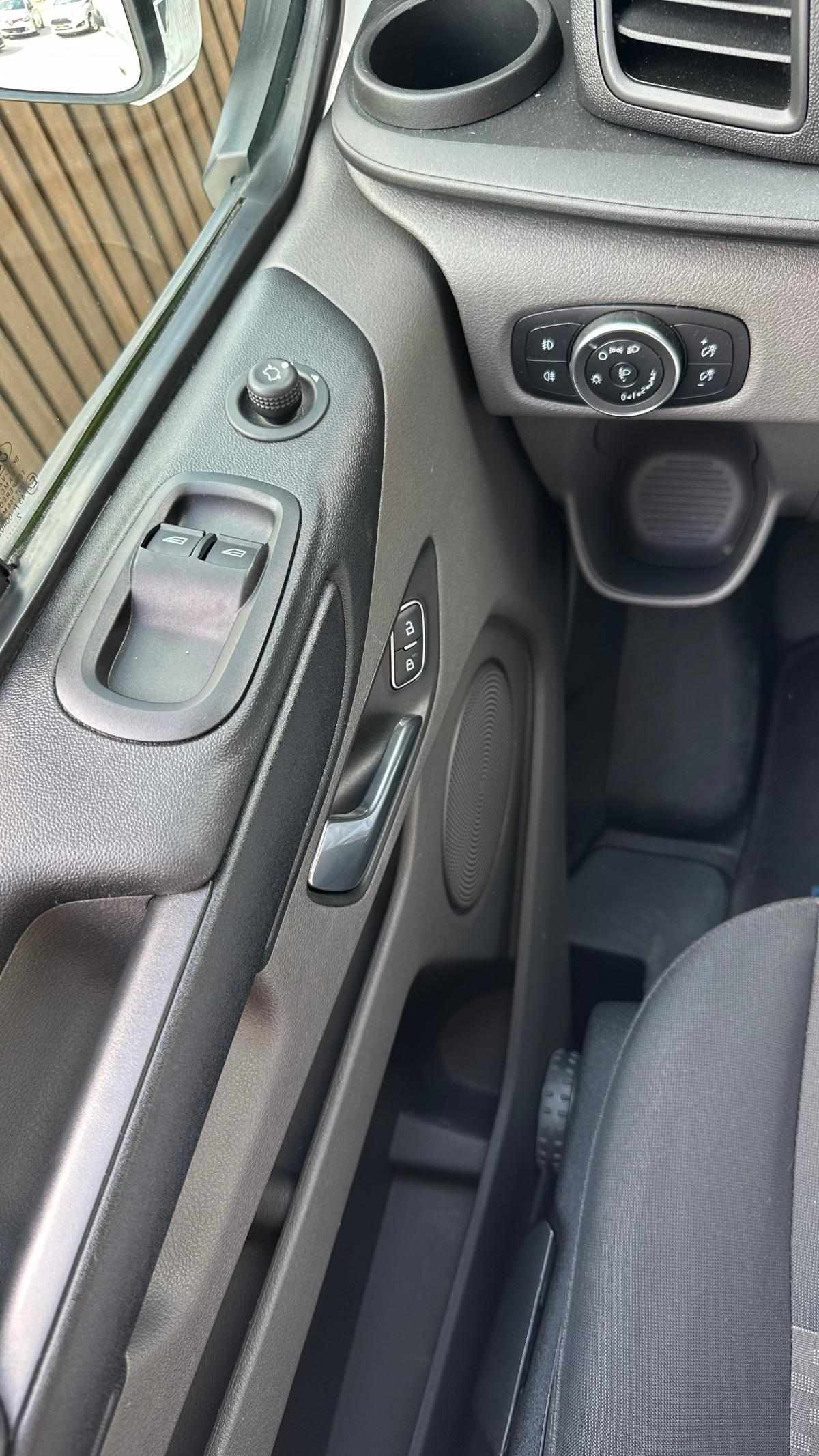 ford-transit-2022-diesel-1995cc