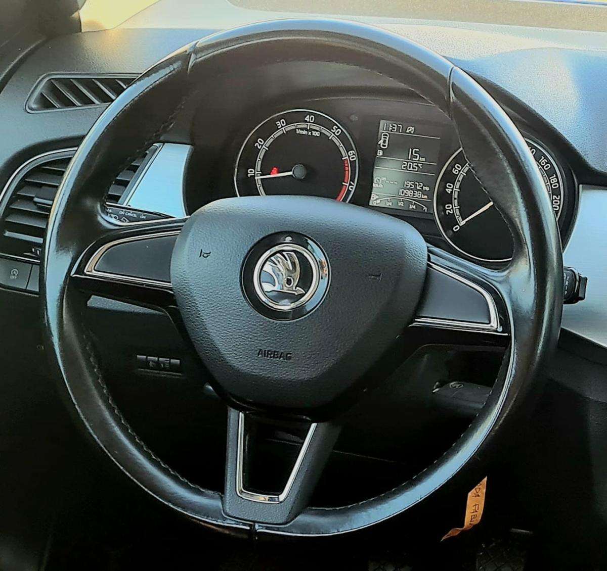 skoda-fabia-2019-gasolina-999cc