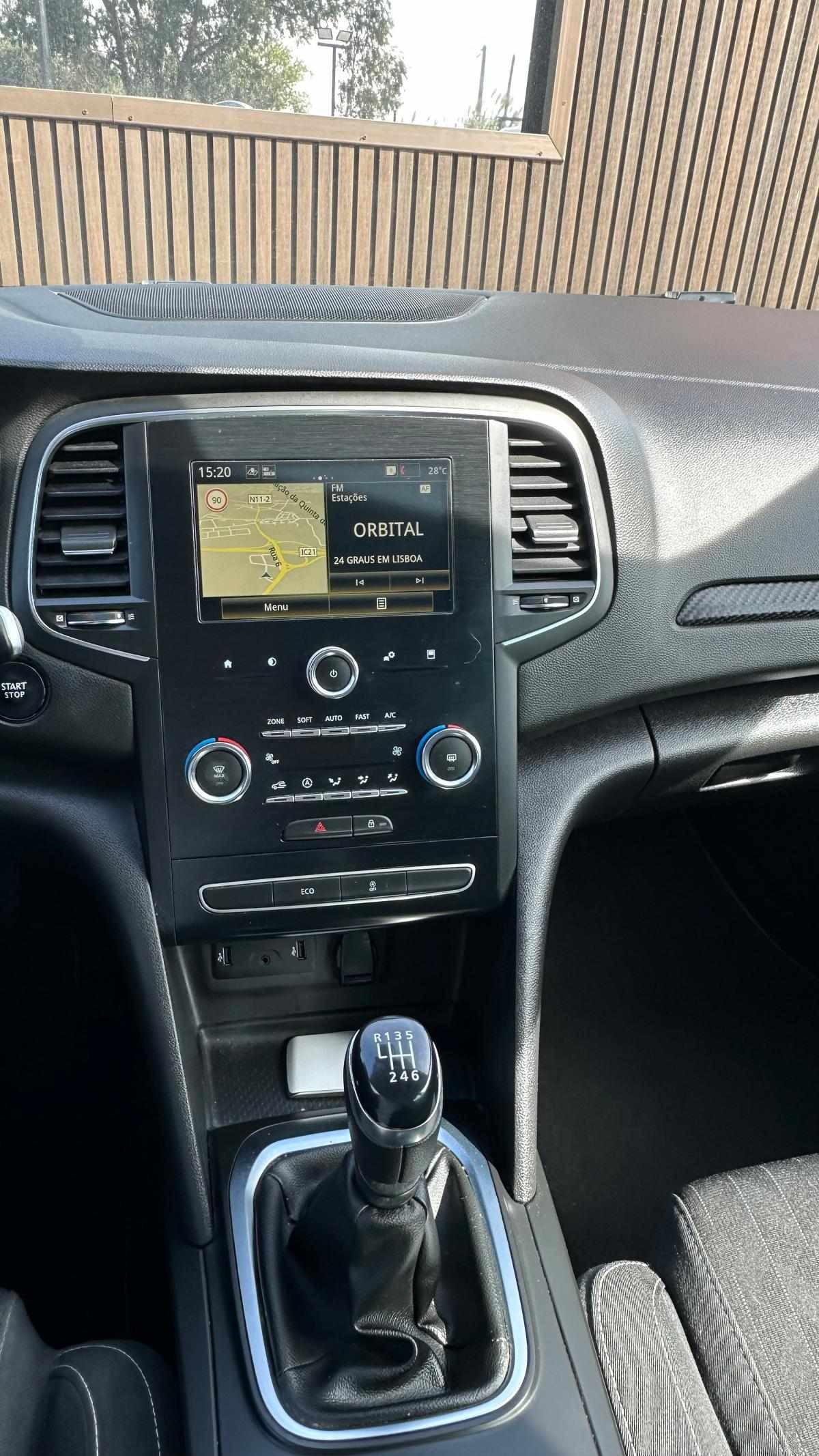 renault-megane-sport-tourer-2020-diesel-1461cc