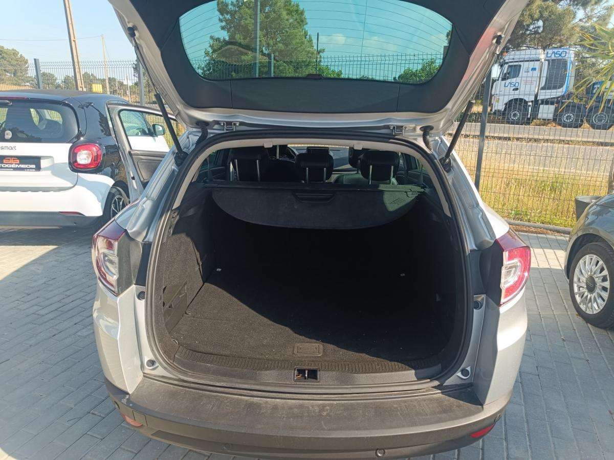 renault-megane-2015-diesel-1598cc