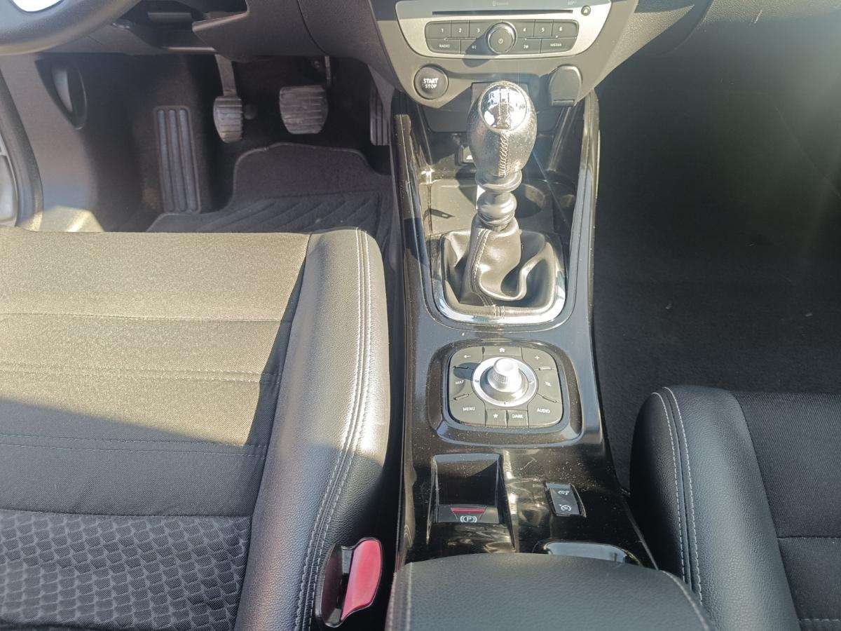 renault-megane-2015-diesel-1598cc