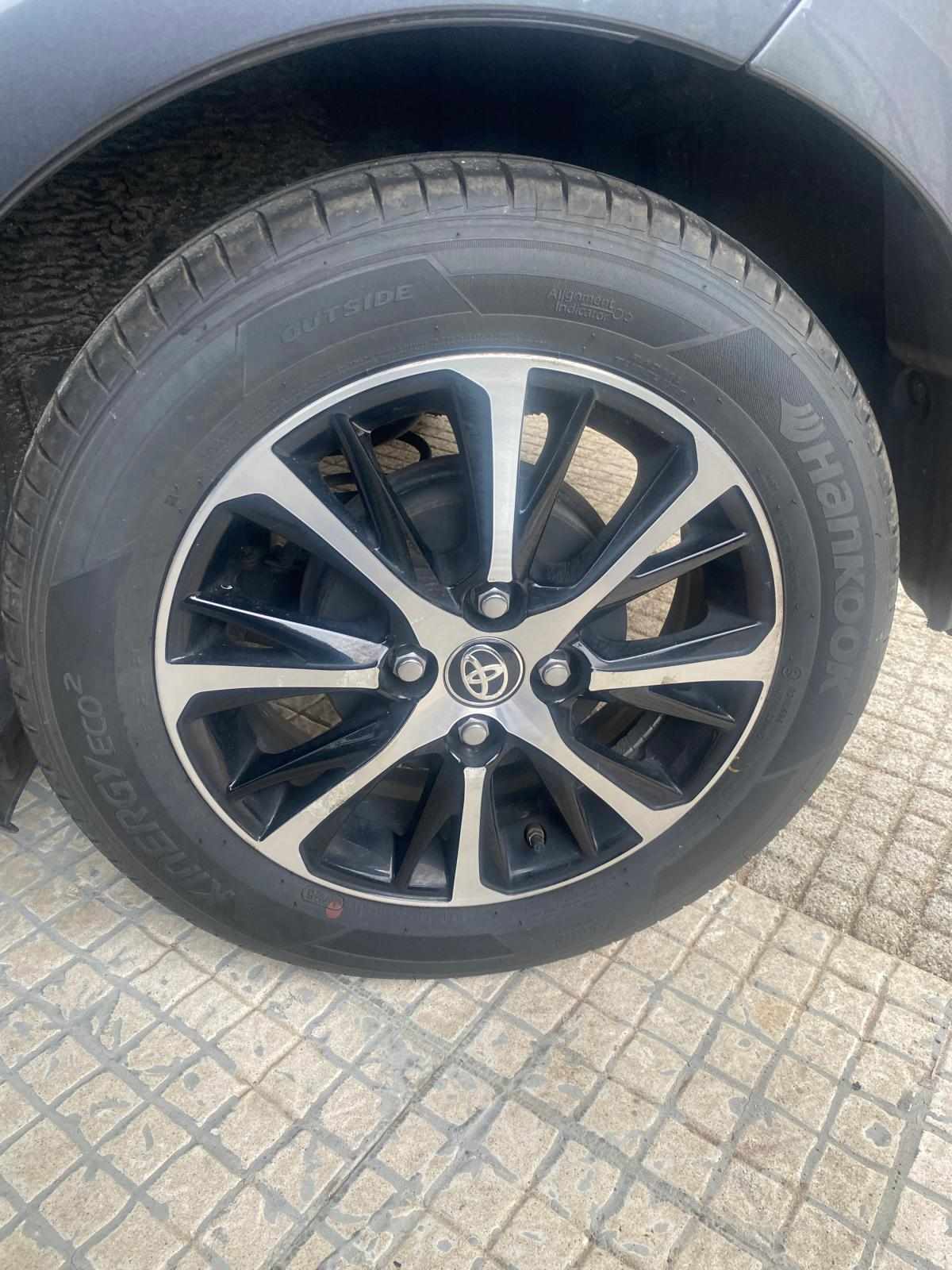 toyota-yaris-2020-gasolina-998cc