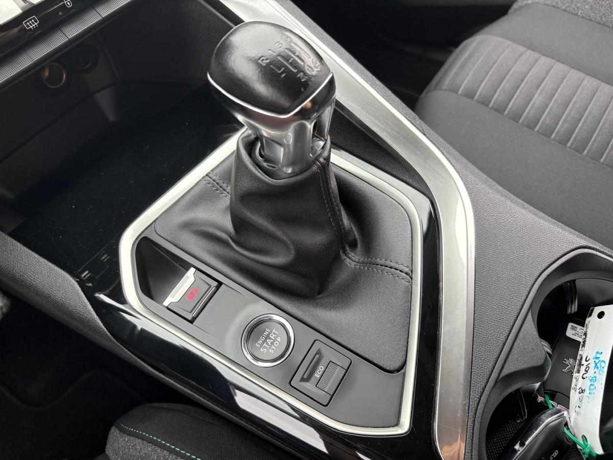 peugeot-5008-1-2-puretech-2022-gasolina-1199cc