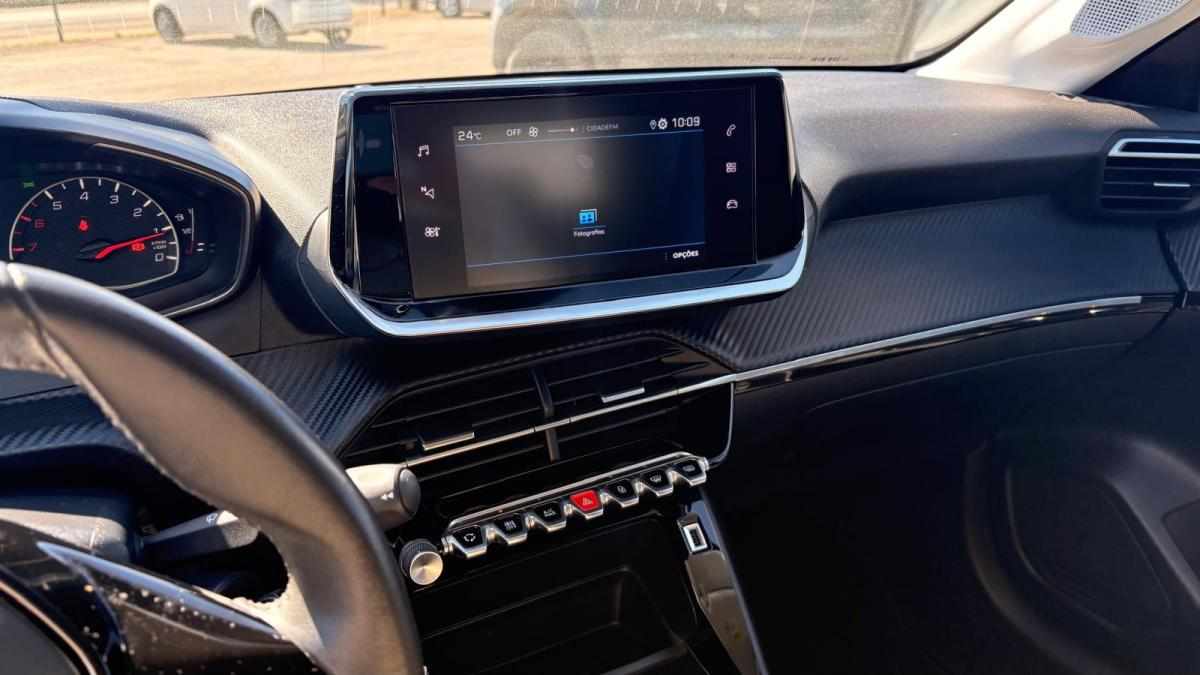peugeot-208-1-2-puretech-2022-gasolina-1199cc