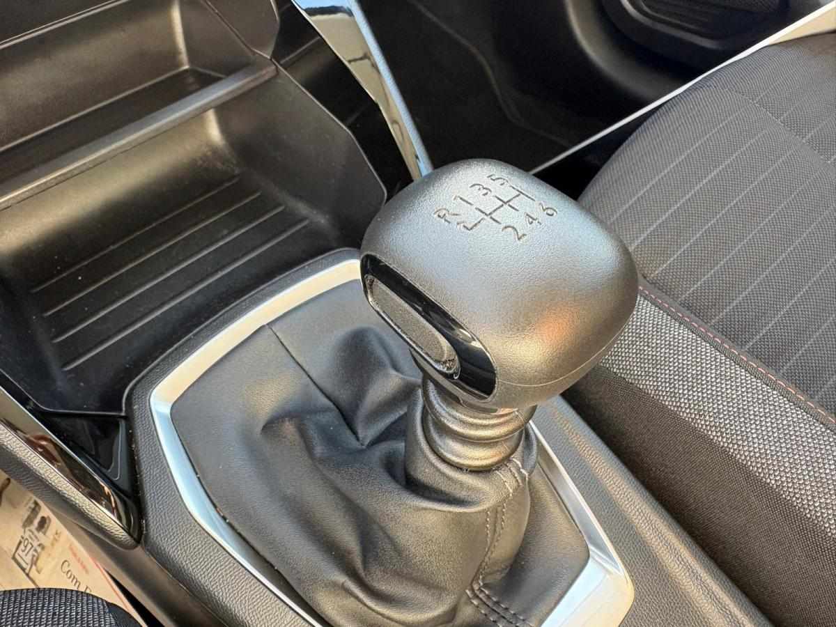 peugeot-208-1-2-puretech-2022-gasolina-1199cc