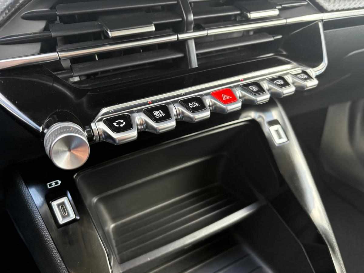 peugeot-2008-1-2-puretech-2022-gasolina-1199cc