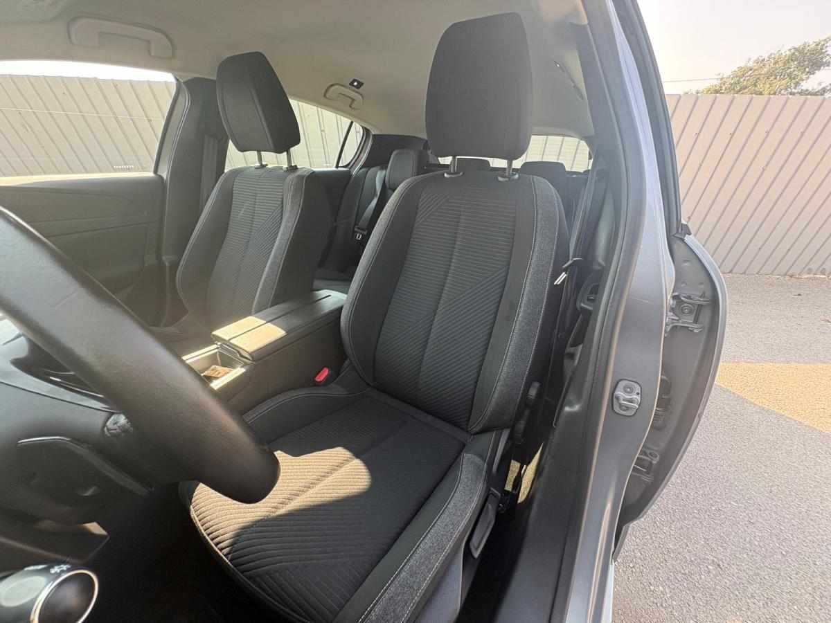 peugeot-308-1-2-puretech-2023-gasolina-1199cc