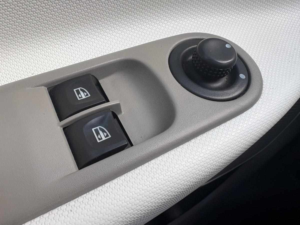 renault-zoe-r240-22-kwh-2013-eletrico
