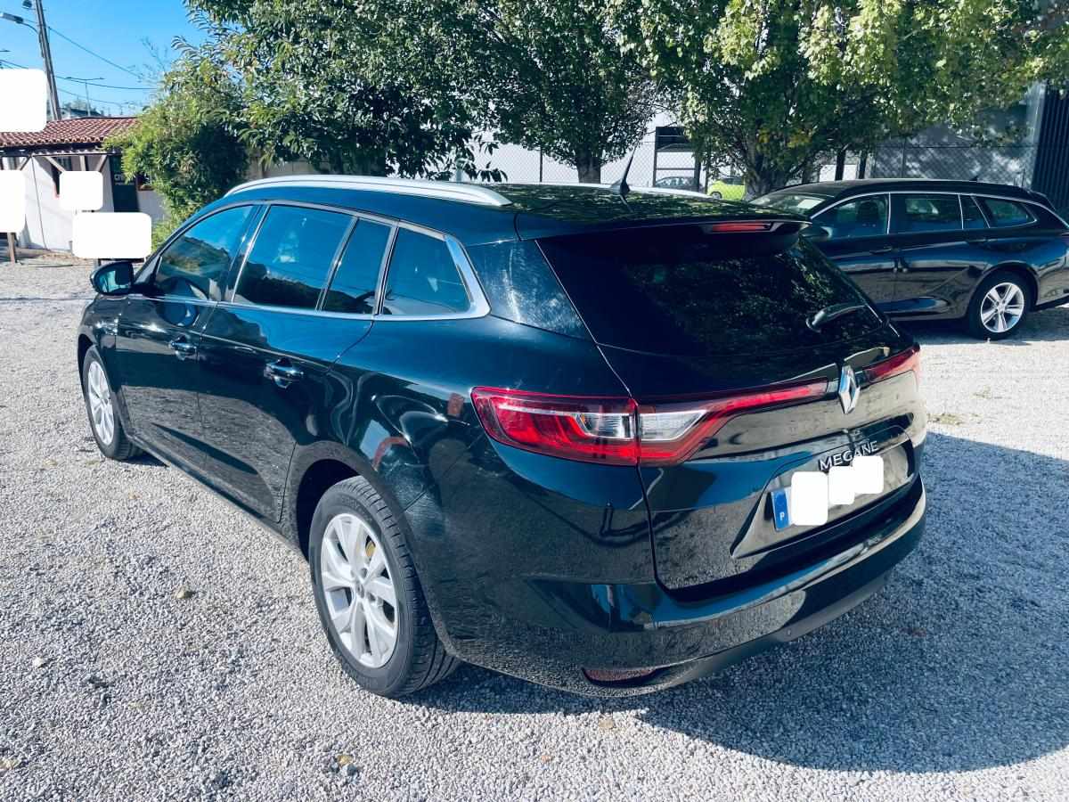 renault-megane-1-5-blue-dci-2021-diesel-1461cc