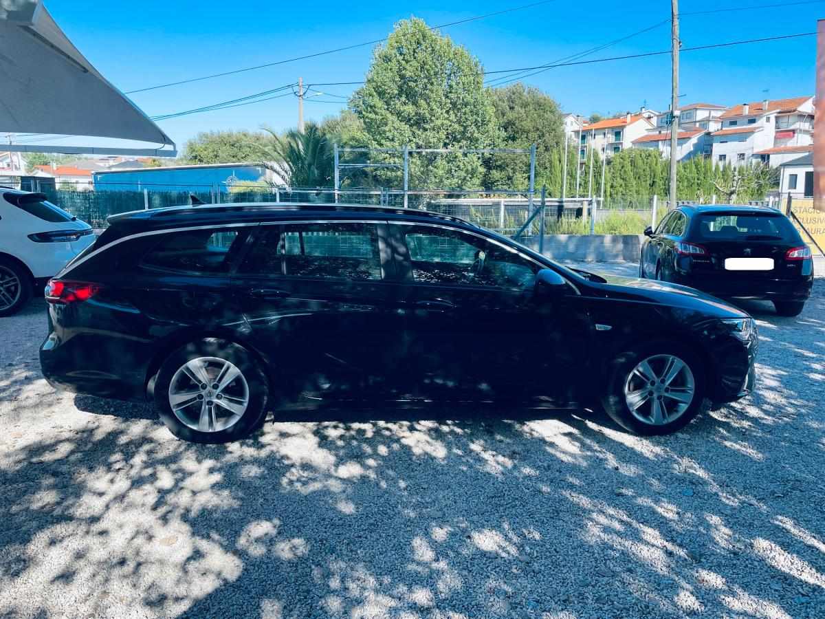 opel-insignia-1-5-122cv-2021-diesel-1496cc