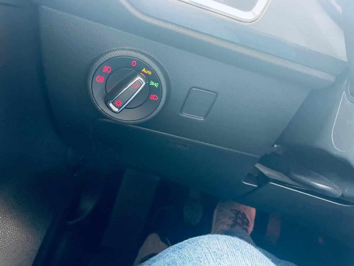 seat-ateca-1-6-tdi-ecomotive-2019-diesel-1598cc