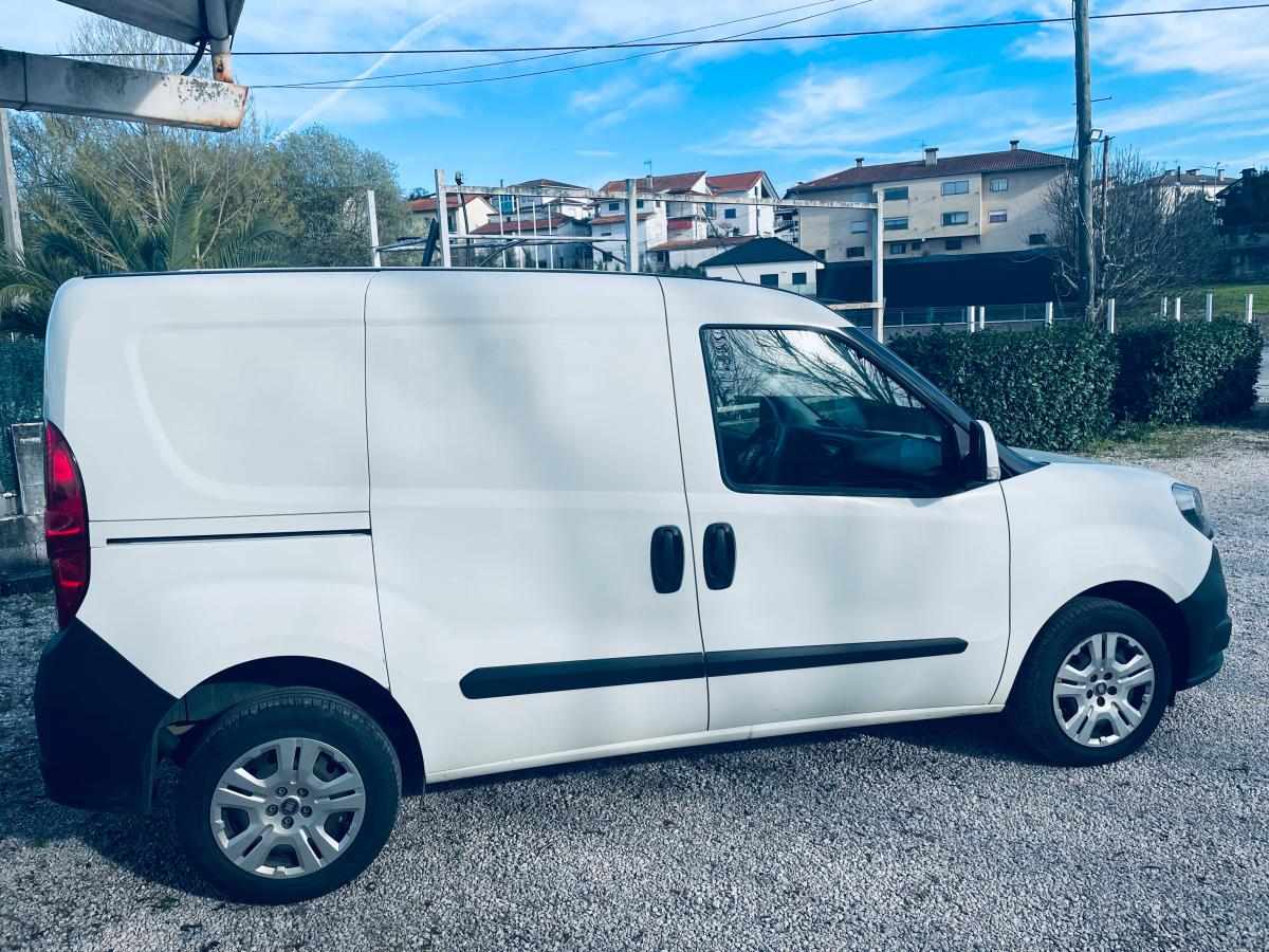 fiat-doblo-1-2-95cv-2021-diesel-1248cc