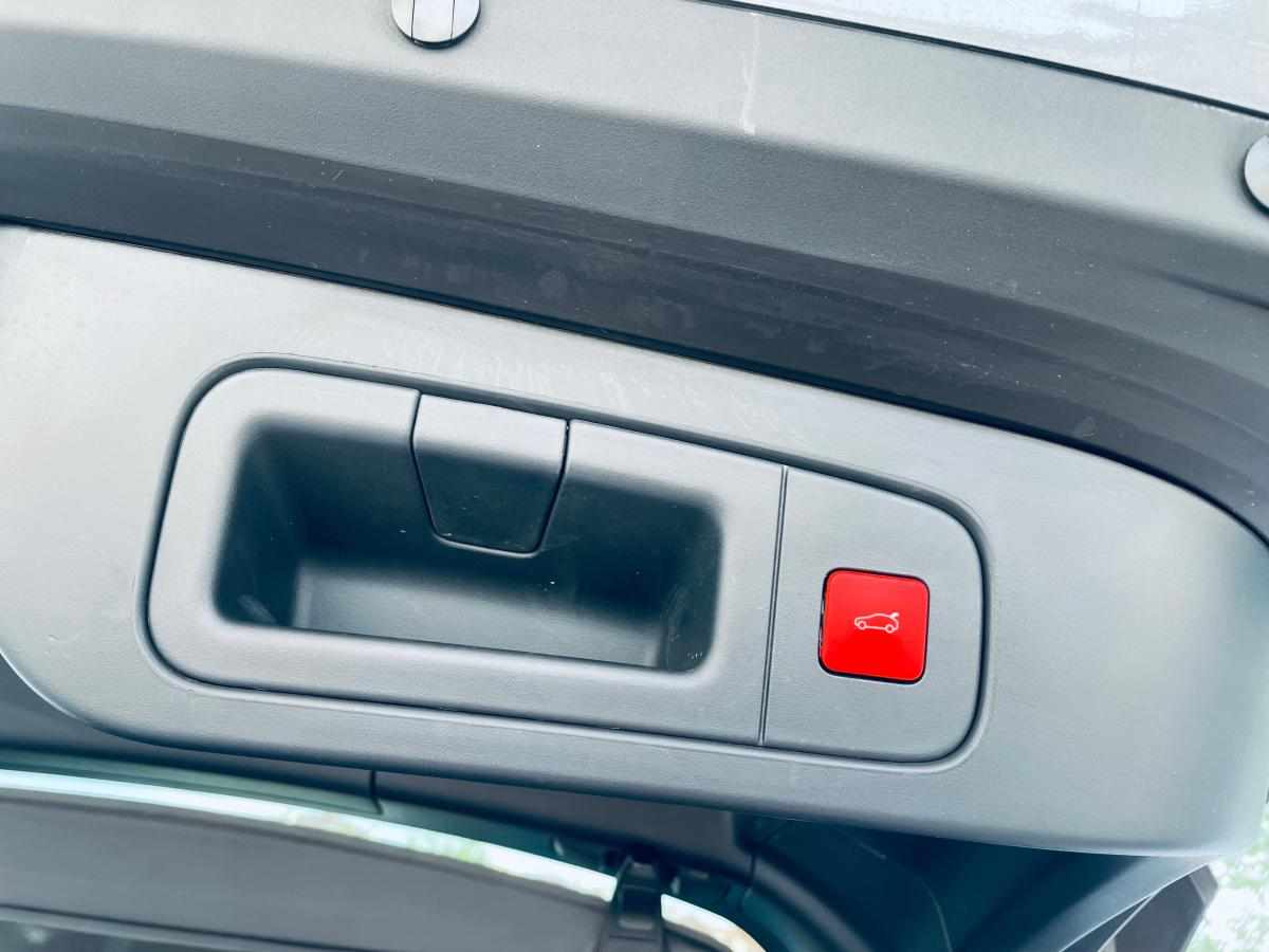 citroen-c5-x-1-6-hybrid-225-2023-gasolina-1598cc
