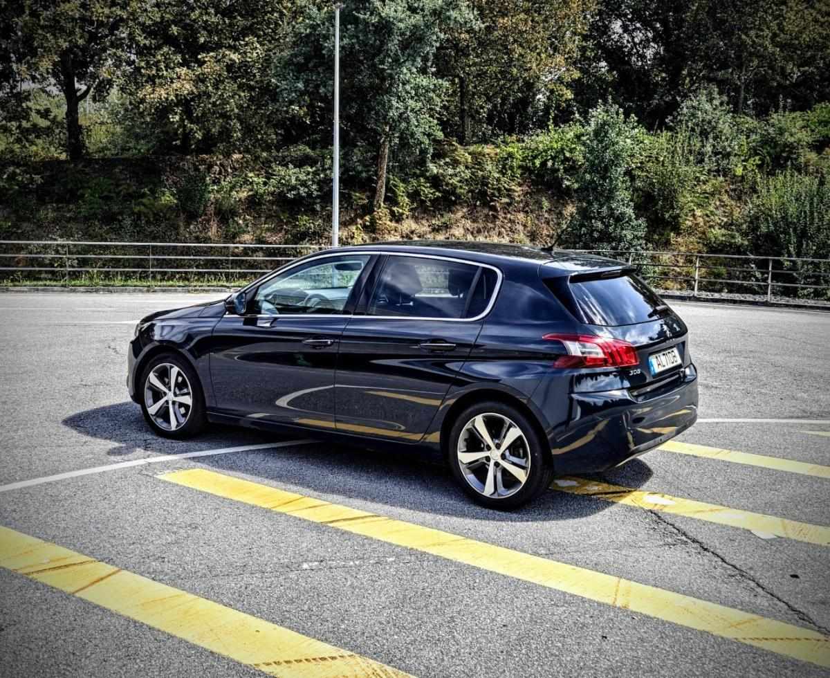 peugeot-308-2016-gasolina-1199cc