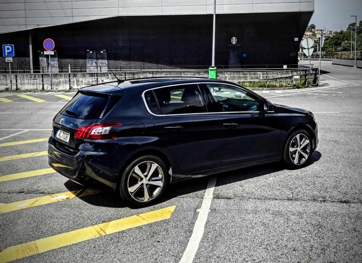 peugeot-308-2016-gasolina-1199cc