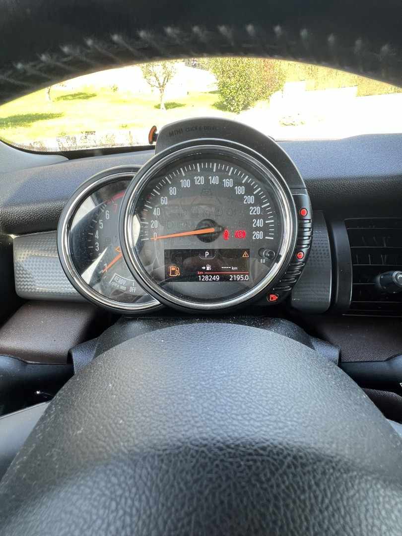 mini-cooper-2015-gasolina-1499cc