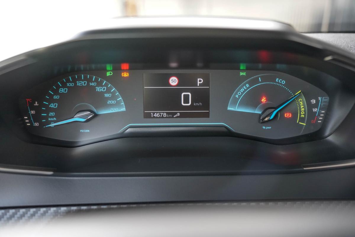 peugeot-208-2025-gasolina-1199cc