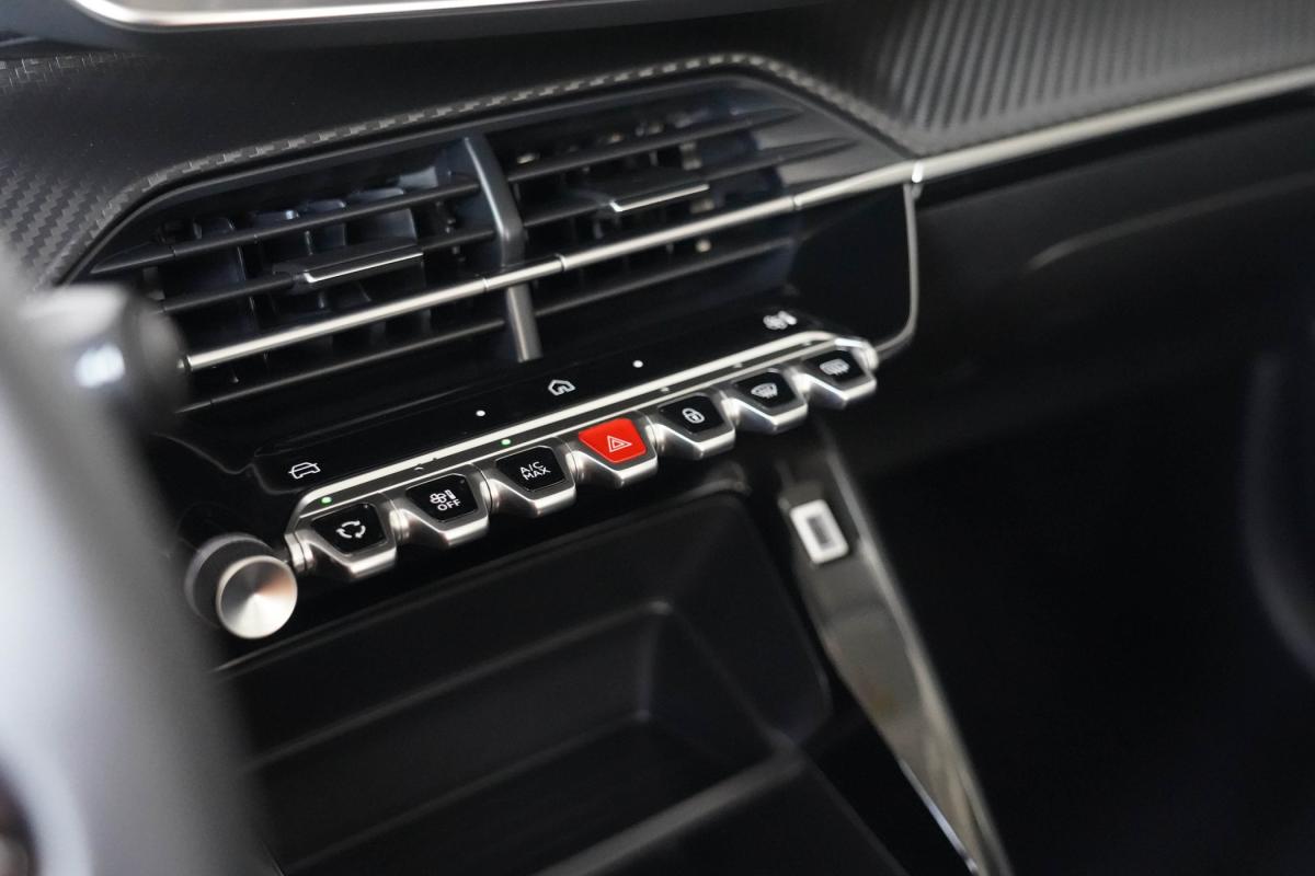 peugeot-208-2025-gasolina-1199cc