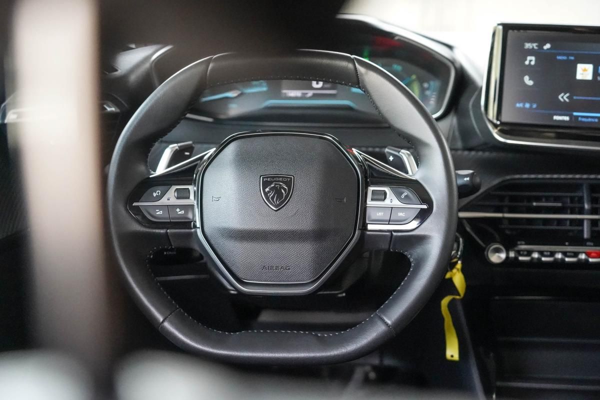 peugeot-208-2025-gasolina-1199cc