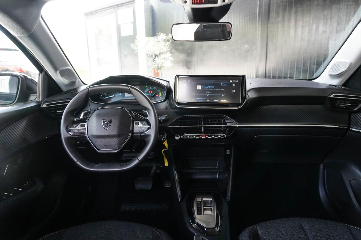 peugeot-208-2025-gasolina-1199cc