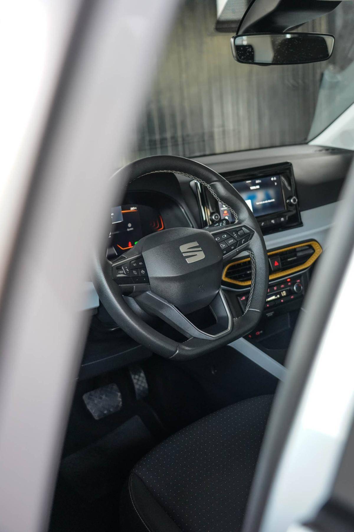 seat-arona-2024-gasolina-999cc