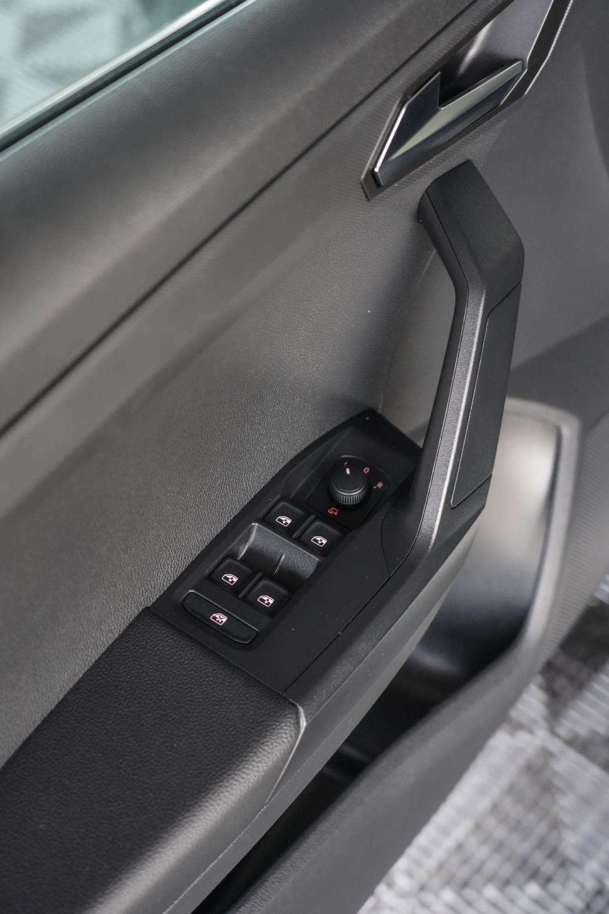 seat-arona-2024-gasolina-999cc