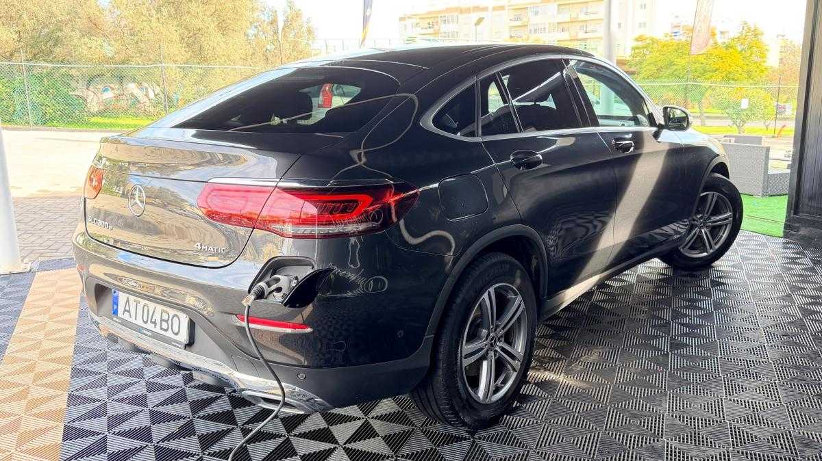 mercedes-benz-glc-2022-hibrido-a-gasolina-1999cc