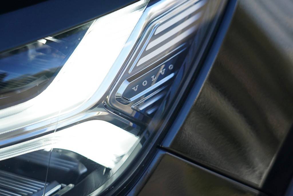 volvo-xc40-2021-hibrido-a-gasolina-1477cc