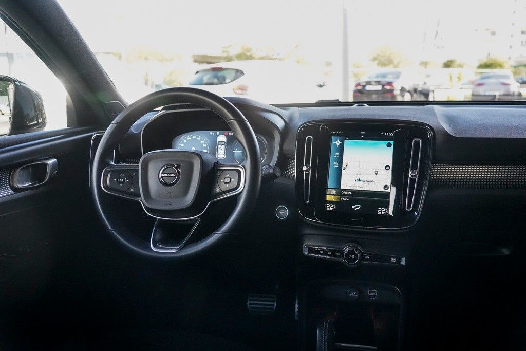 volvo-xc40-2021-hibrido-a-gasolina-1477cc