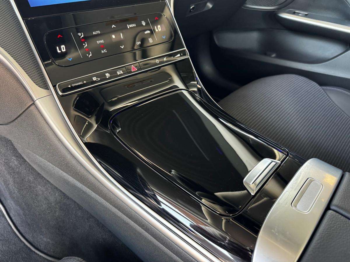 mercedes-benz-classe-c-2023-hibrido-a-gasolina-1999cc