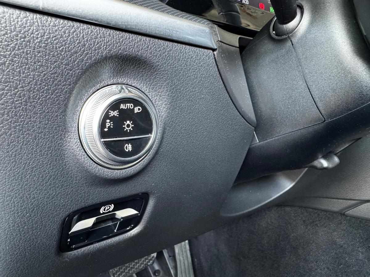 mercedes-benz-classe-c-2023-hibrido-a-gasolina-1999cc