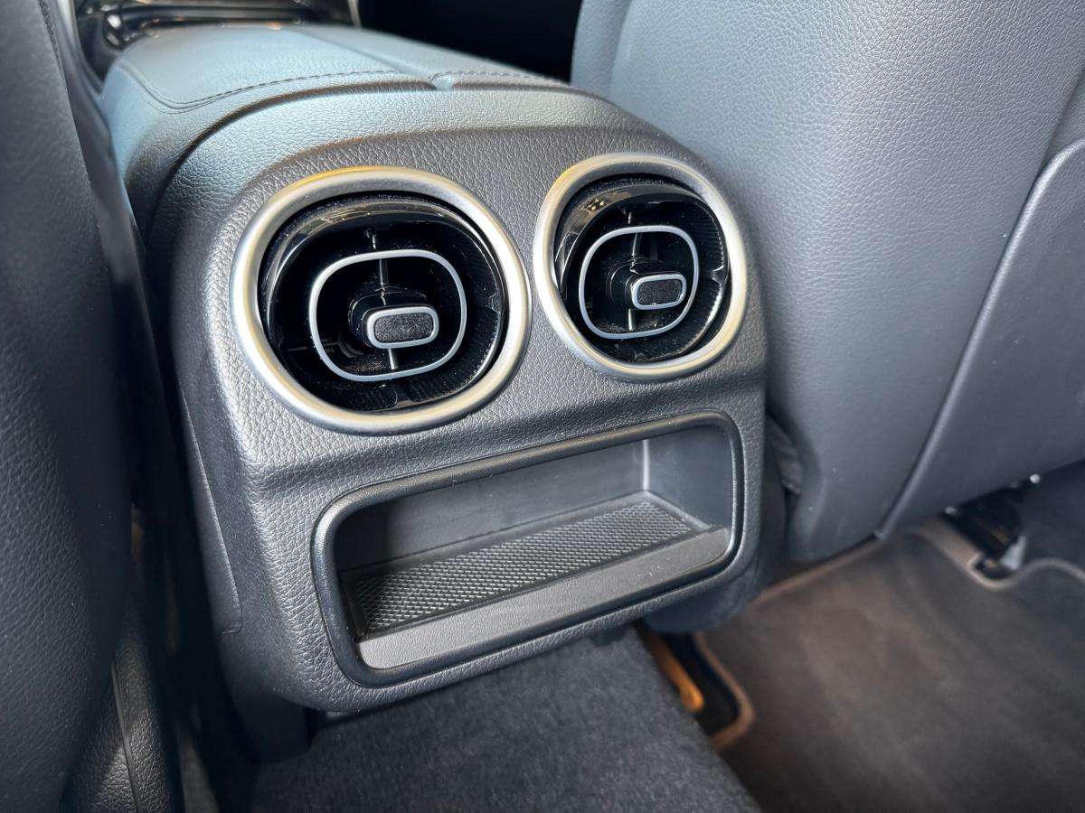 mercedes-benz-classe-c-2023-hibrido-a-gasolina-1999cc