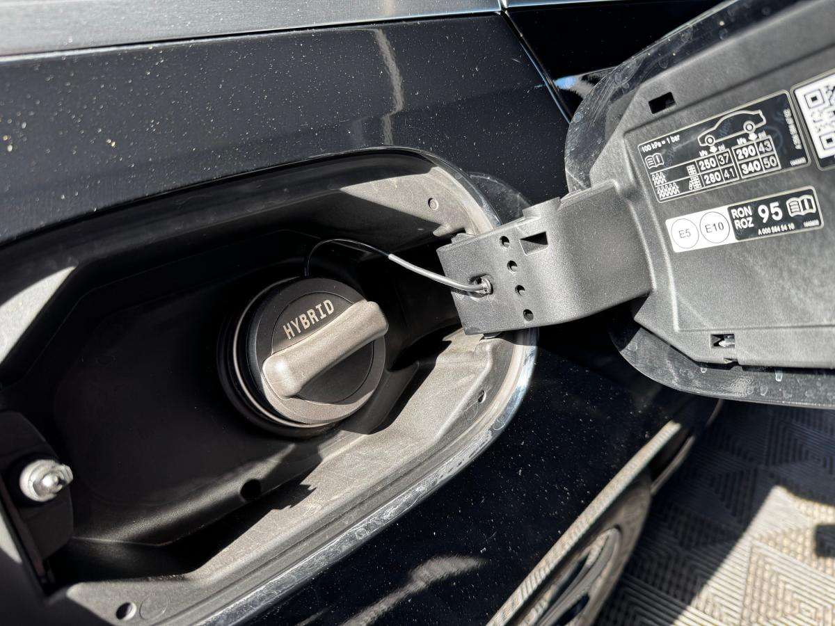 mercedes-benz-classe-c-2023-hibrido-a-gasolina-1999cc
