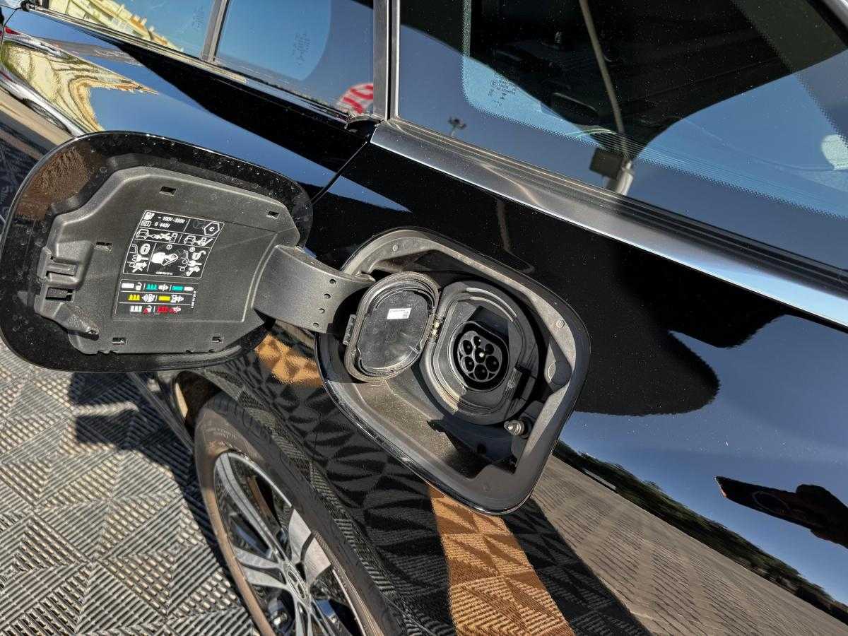mercedes-benz-classe-c-2023-hibrido-a-gasolina-1999cc
