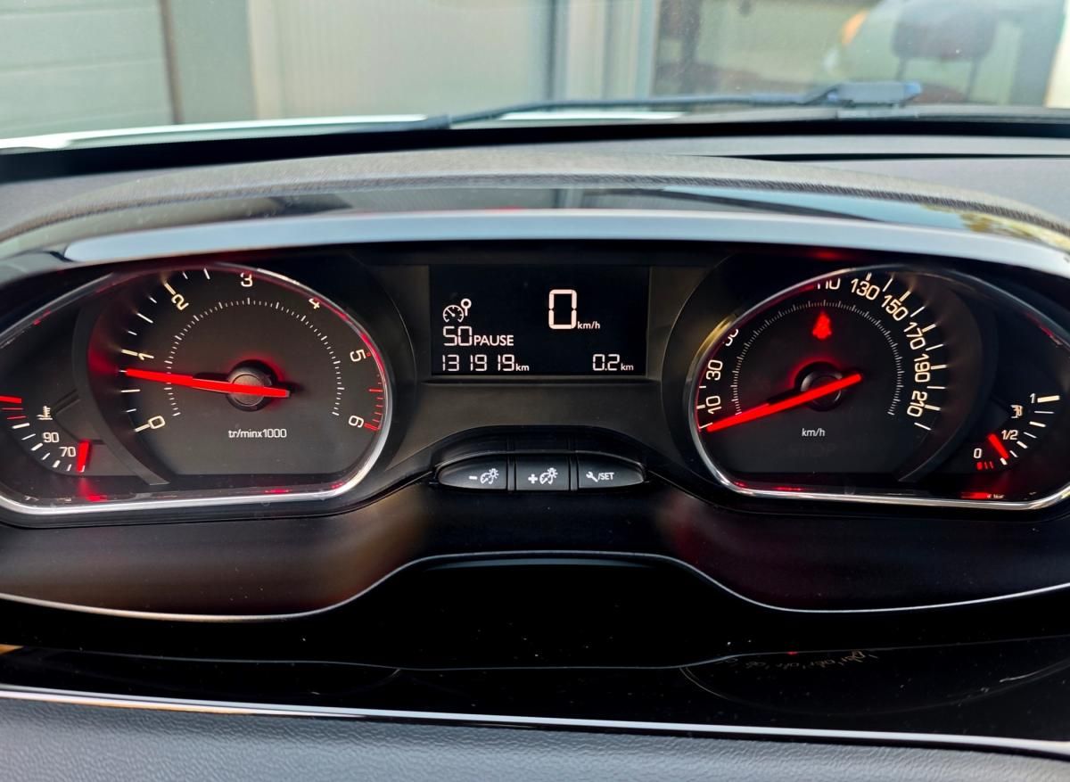 peugeot-208-2015-diesel-1398cc