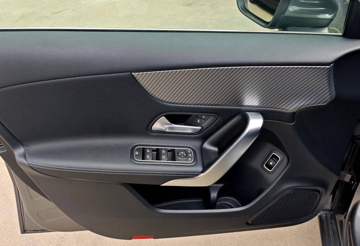mercedes-benz-classe-a-2023-hibrido-a-gasolina-1332cc