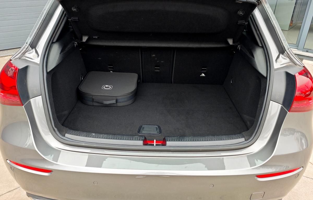 mercedes-benz-classe-a-2023-hibrido-a-gasolina-1332cc