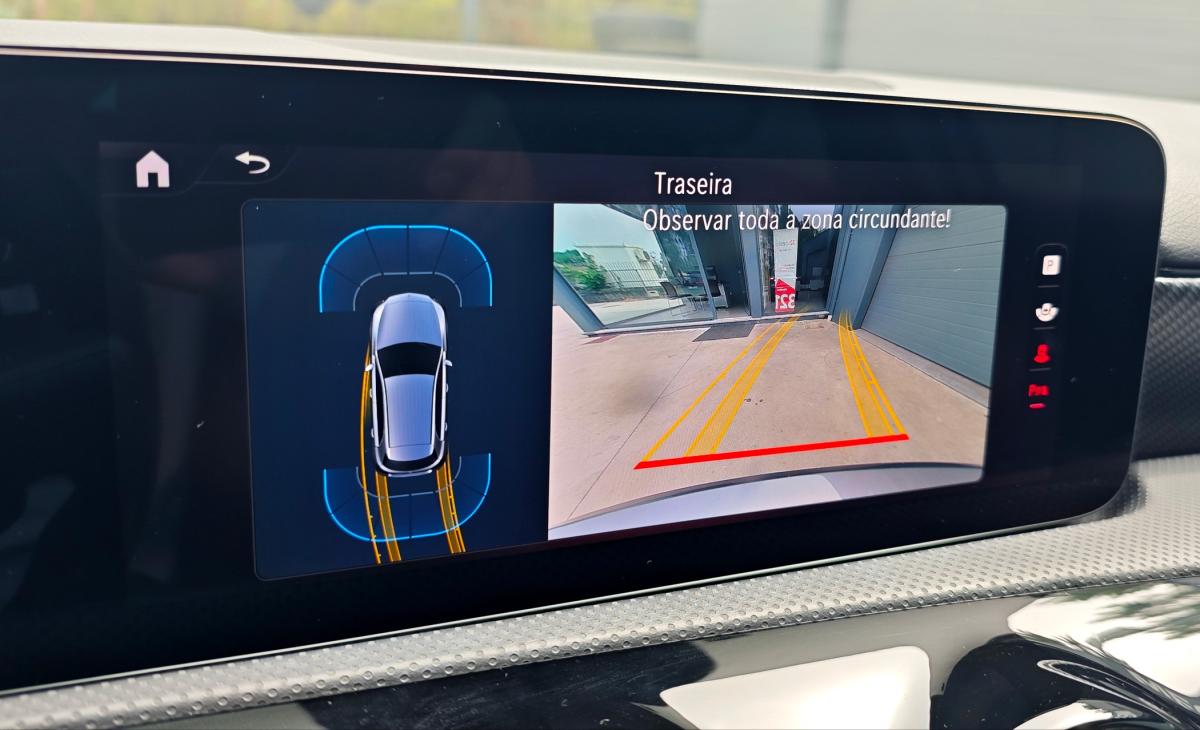 mercedes-benz-classe-a-2023-hibrido-a-gasolina-1332cc