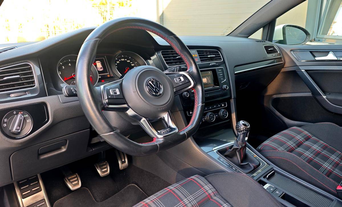 volkswagen-golf-2014-gasolina-1984cc