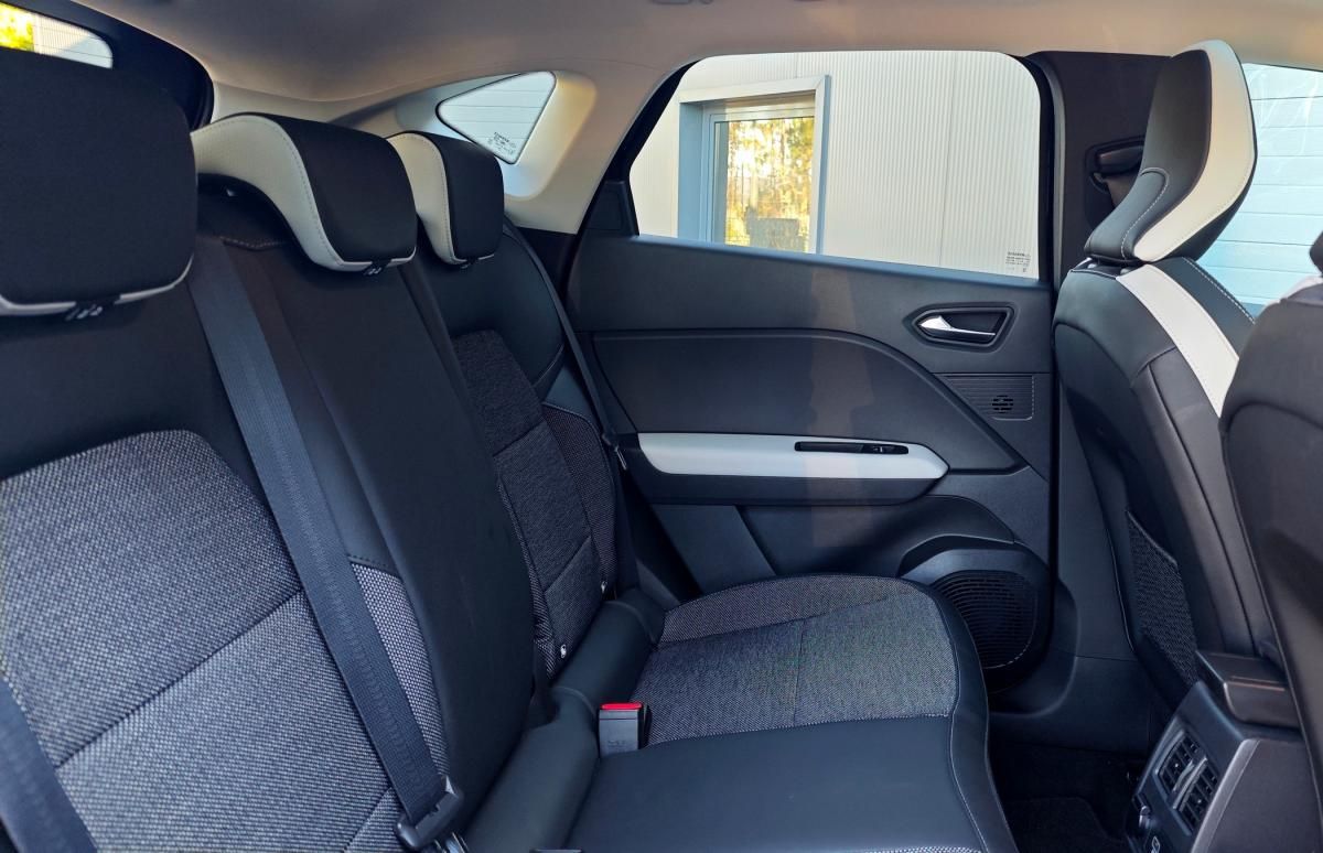 renault-captur-2021-hibrido-a-gasolina-1598cc